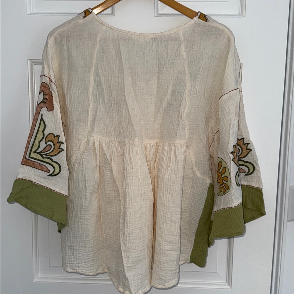 Easel Embroidered Blouse Top Womens Size S - Picture 5 of 12